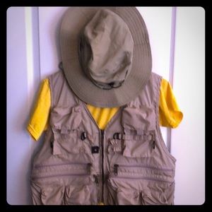 Kid’s Safari costume: hat,vest,shirt and shorts